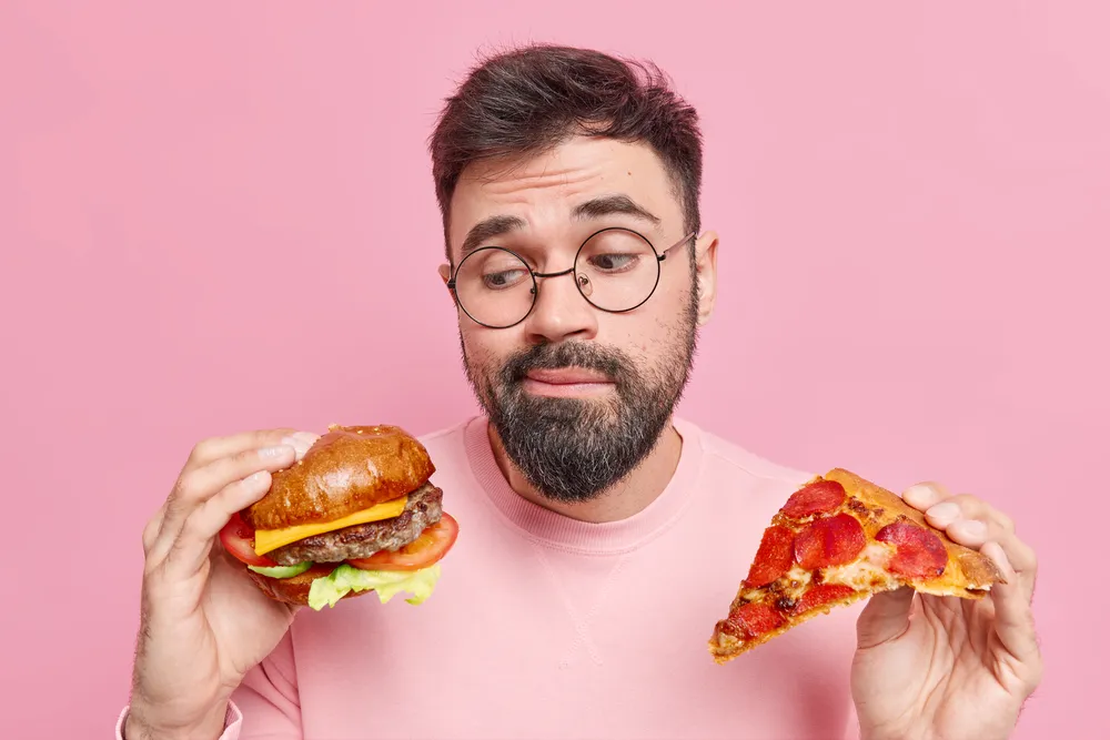 Evitar la comida rápida con una dieta alta en proteínas.
