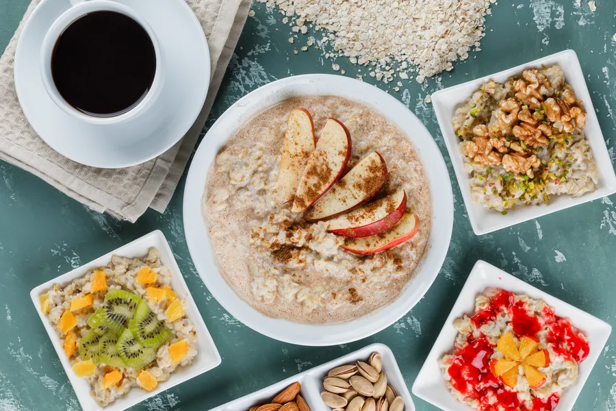 Avena con leche con manzana y canela.