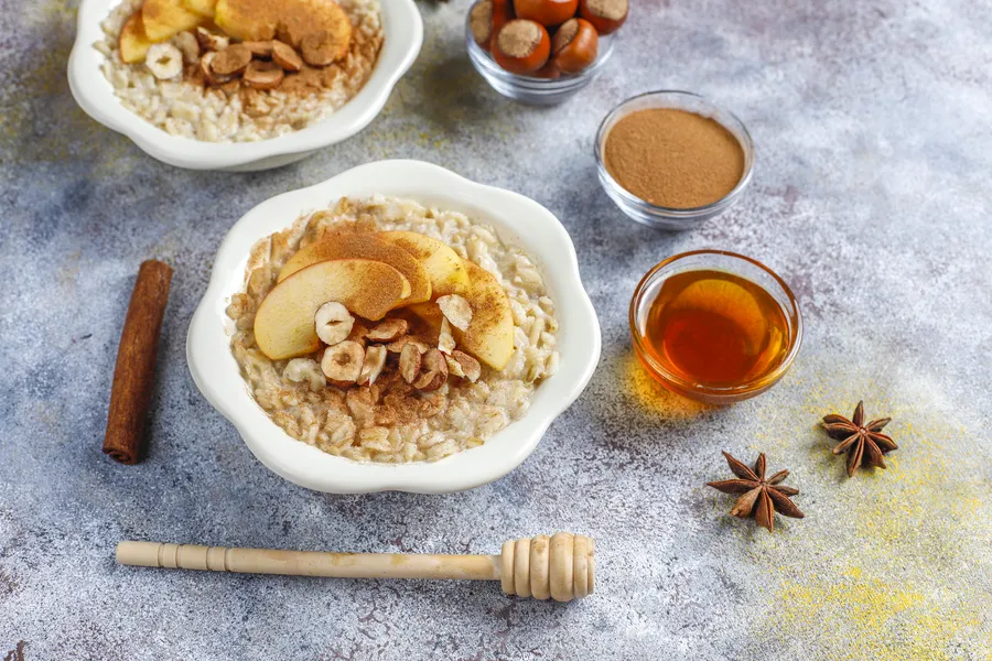 Avena con nueces, manzana y canela.