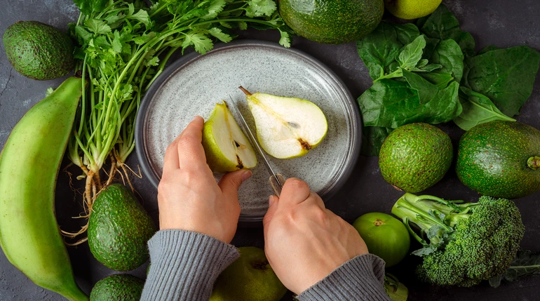 verduras y frutas verdes que contienen ácido fólico
