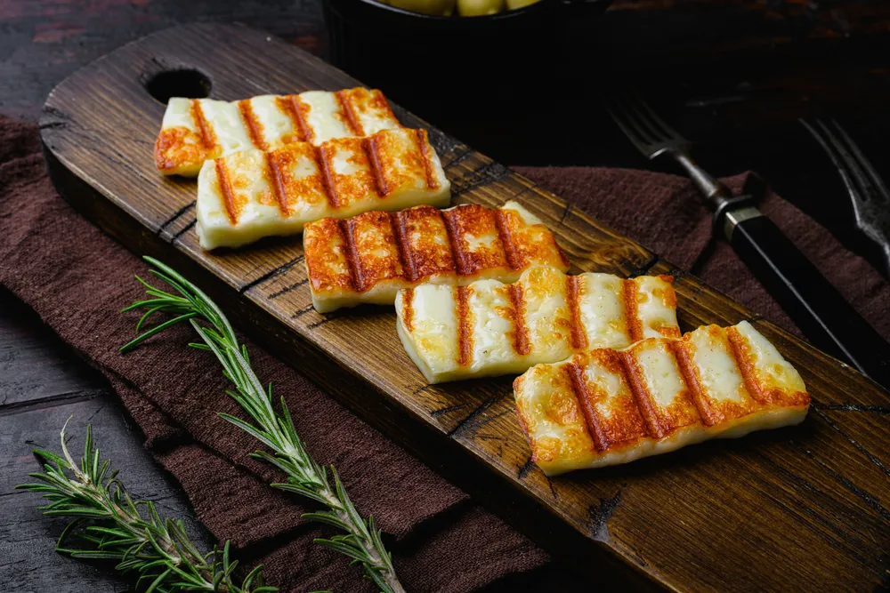 halloumi a la parrilla para sándwiches