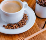 ¿Cómo sustituir el café por algo más saludable? 9 ideas