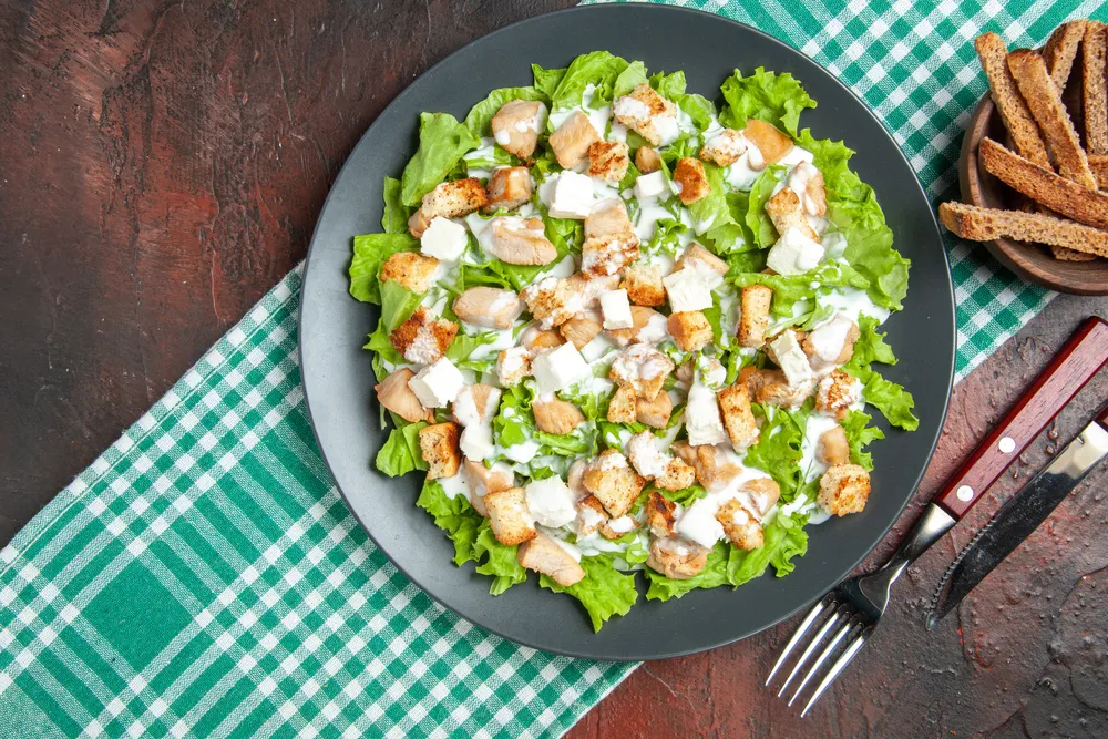 ensalada de pollo a la parrilla